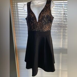 Windsor Black Nude Lace Homecoming Dress